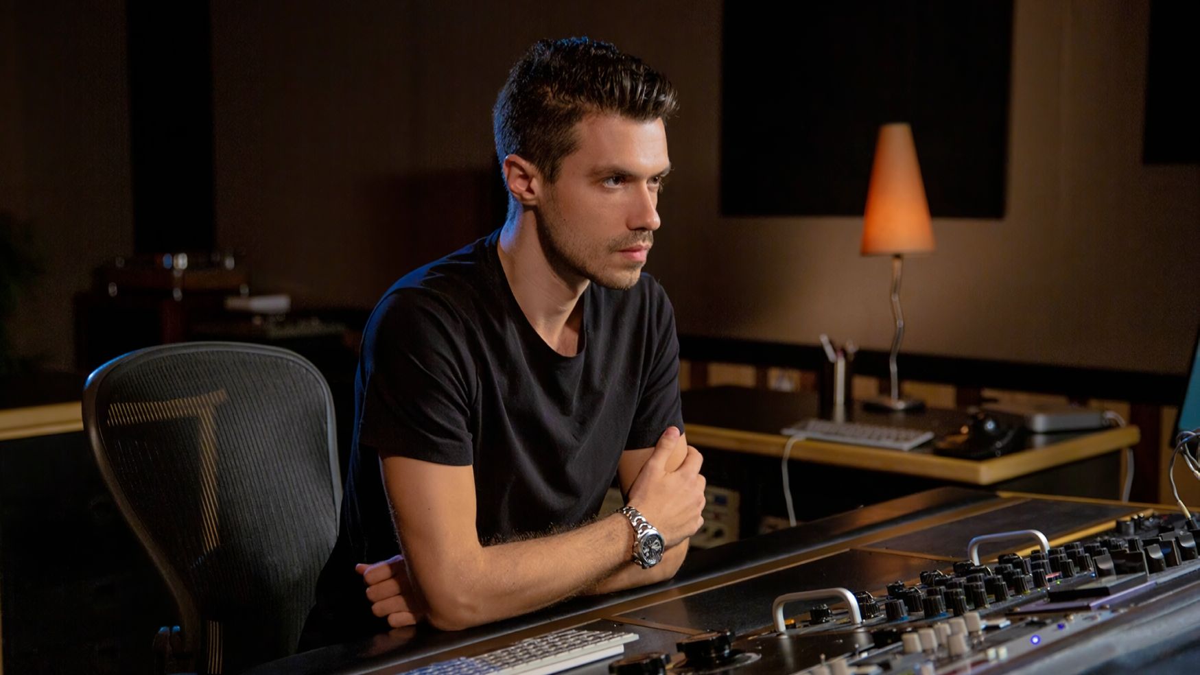 03. Reuben Cohen Comparison Between 'Happy' Mix and Master, Commentary, EQ and Level Rides смотреть онлайн