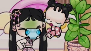 не когда не мечтаете о младшей сестре 🙄.