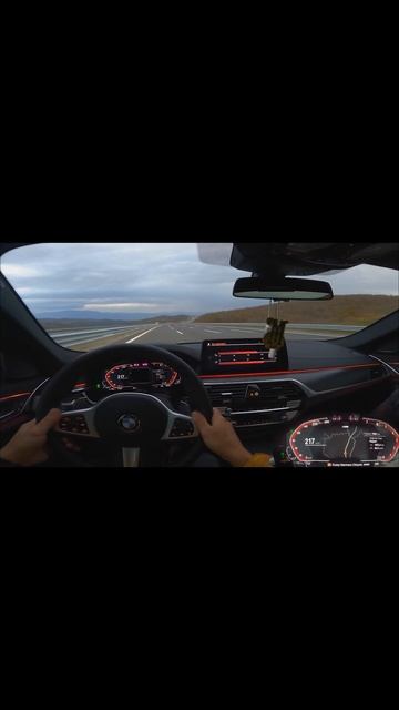 Максимальная скорость BMW 5.20i на шоссе 2023 года смотреть онлайн
