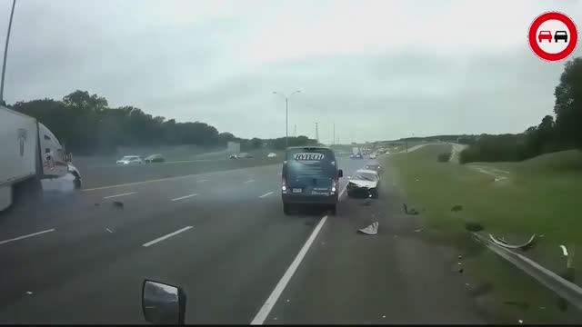 Подборка Поучительных Аварии и ДТП из Архива. Хорошо Забытая Классика Жанра. Будет Интересно Всем! смотреть онлайн