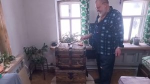 Как поправить металлические детали сундука .