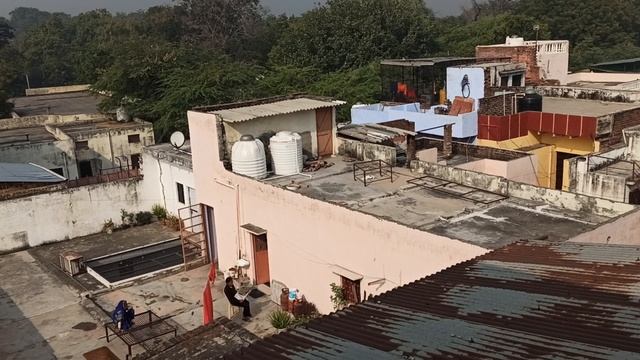 С нашей террасы виден Тадж Махал! смотреть онлайн