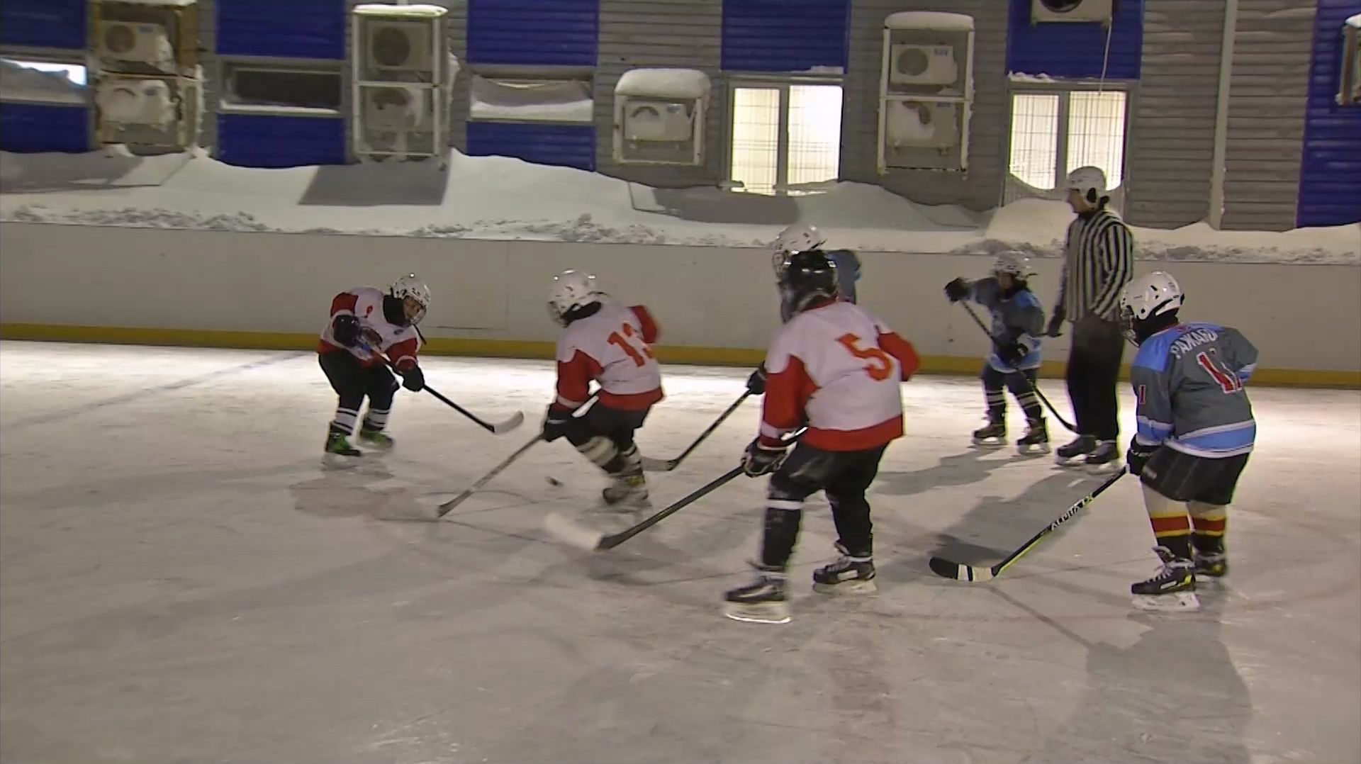 Стартовал турнир по хоккею с шайбой 3×3 на Кубок Центра спортивных сооружений смотреть онлайн