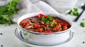 Разбойничий суп с томатами и копченостями