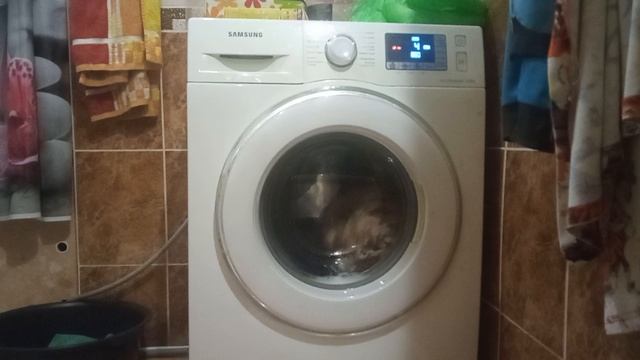 стирка постельного белья на программе Детские вещи 95°с (80°с) 800об/мин + лёгкое глажанье 2 часть смотреть онлайн