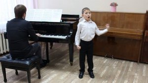 Назар Дородный, В. Шаинский - "Идёт солдат по городу"