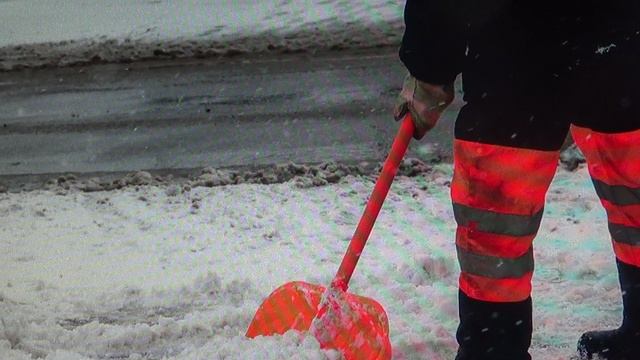 Уборка снега и вывоз его с придомовой территории ПОДПИШИСЬ смотреть онлайн