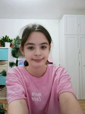 приветик подписывайся на 200 сникерс