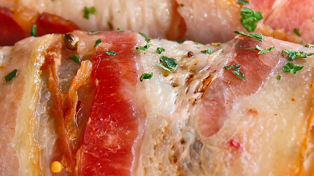 🔥 Грудка в беконе за 20 минут, сочная даже без маринада. Запекаем в духовке! смотреть онлайн