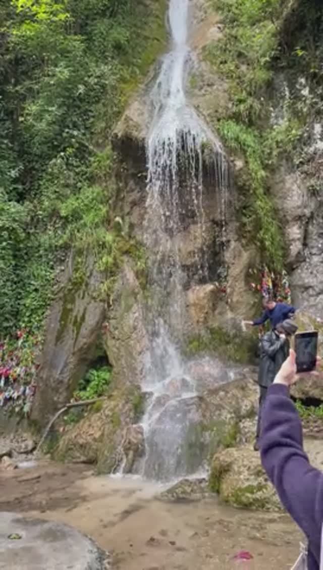Водопад Женские слезы Абхазия смотреть онлайн