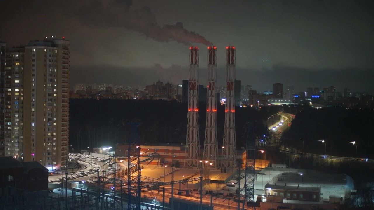 Ночной вид на Москву из окна  снег трубы городской шум  Фон для работы сна медитации