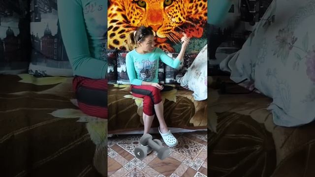 ИРИШКА ГОТОВИТ ЗАКУСОН РЕЦЕПТ ТУШЕНОЙ КАПУСТЫ С МЯСОМ смотреть онлайн