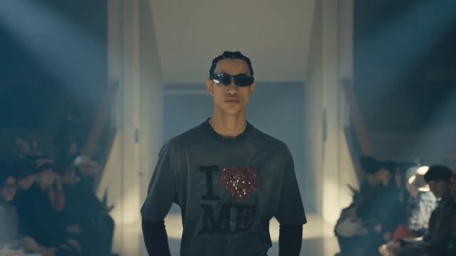 Показ мужской коллекции DOUBLET осень-зима 2025-2026