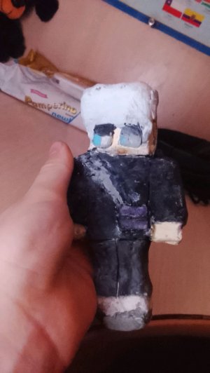 Как выглядит игрушка-статуя Лина(LinGrief) из майнкрафта в реальности