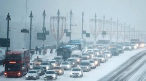 Рекордные снегопады вызвали транспортный коллапс в Москве