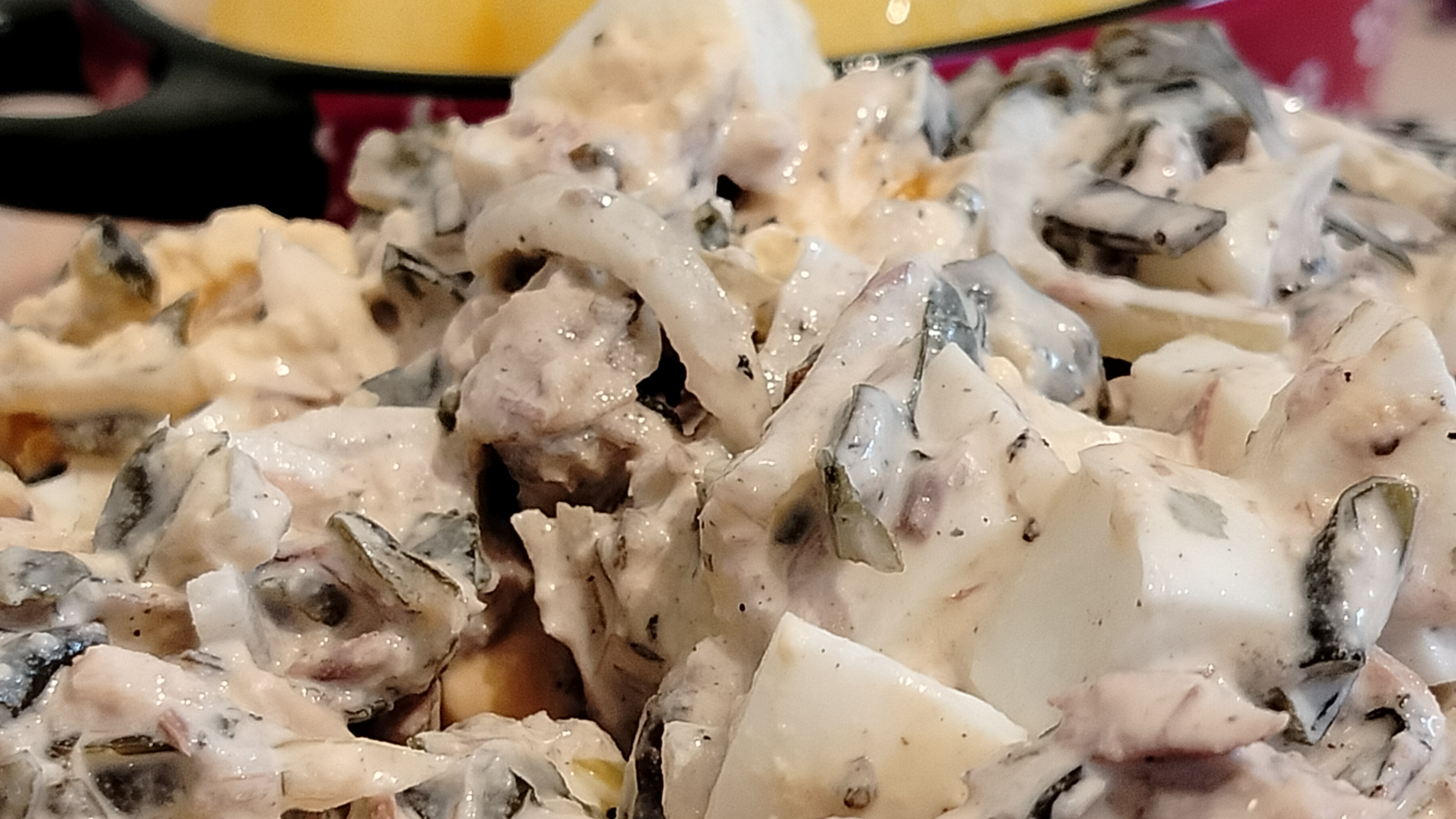 САЛАТ ИЗ МОРСКОЙ КАПУСТЫ И СКУМБРИИ смотреть онлайн