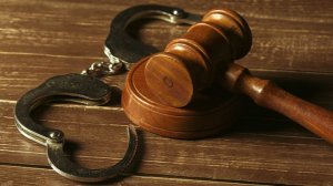 В Британии россиянина признали виновным в избиении знакомой сына Трампа