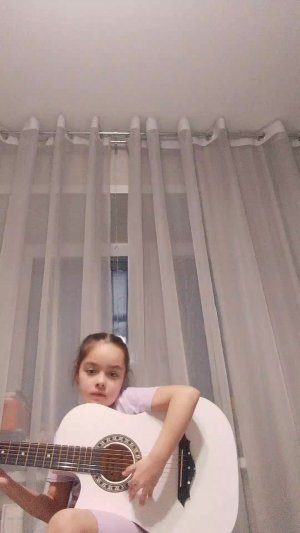 играю на гитаре зацените