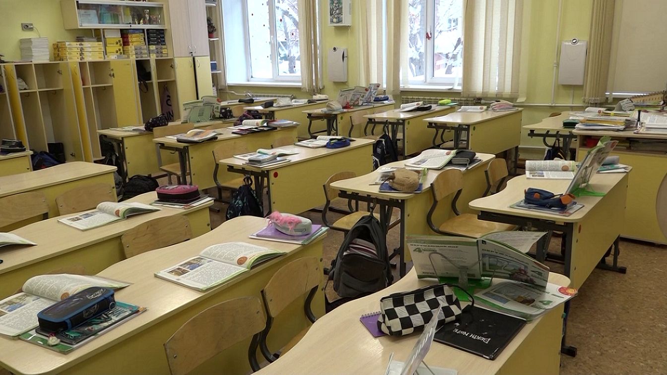 В Новосибирске эвакуировали учеников лицея №159 смотреть онлайн