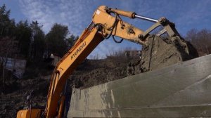 В Сочи продолжают ликвидировать последствия схода двух оползней