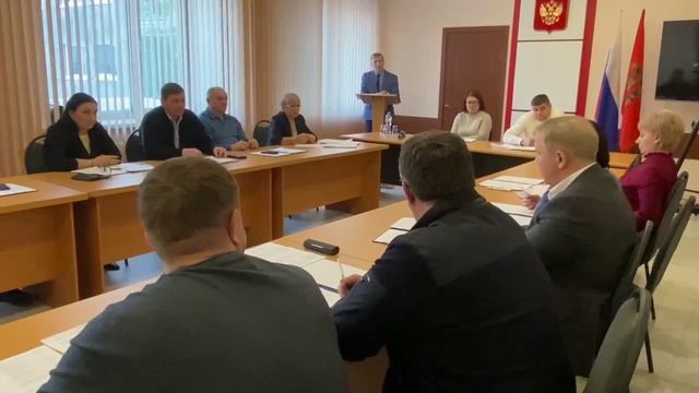 Комиссия у назаровских депутатов закончилась криками смотреть онлайн