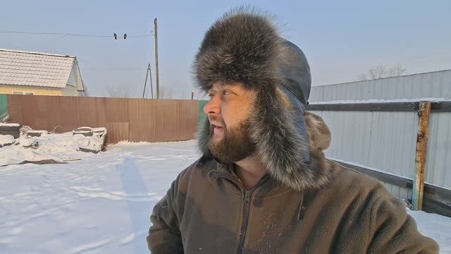 Бегу смотреть своё хозяйство ПОДВАЛ ИЛЬИЧА Сибирь смотреть онлайн