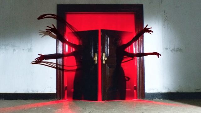 Cold MØde - Shadow (Official Music Video) смотреть онлайн