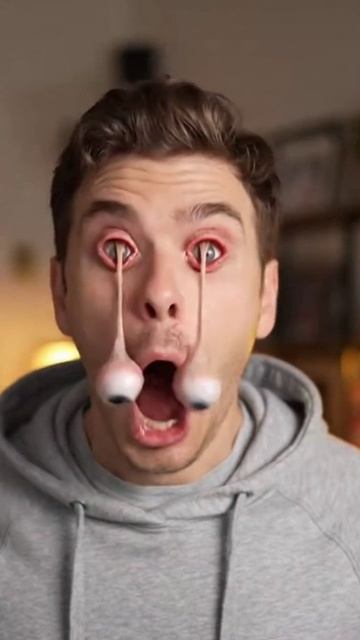 Что будет если чихнуть с открытыми глазами ? смотреть онлайн