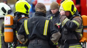 Два человека погибли при пожаре в доме в Алтайском крае