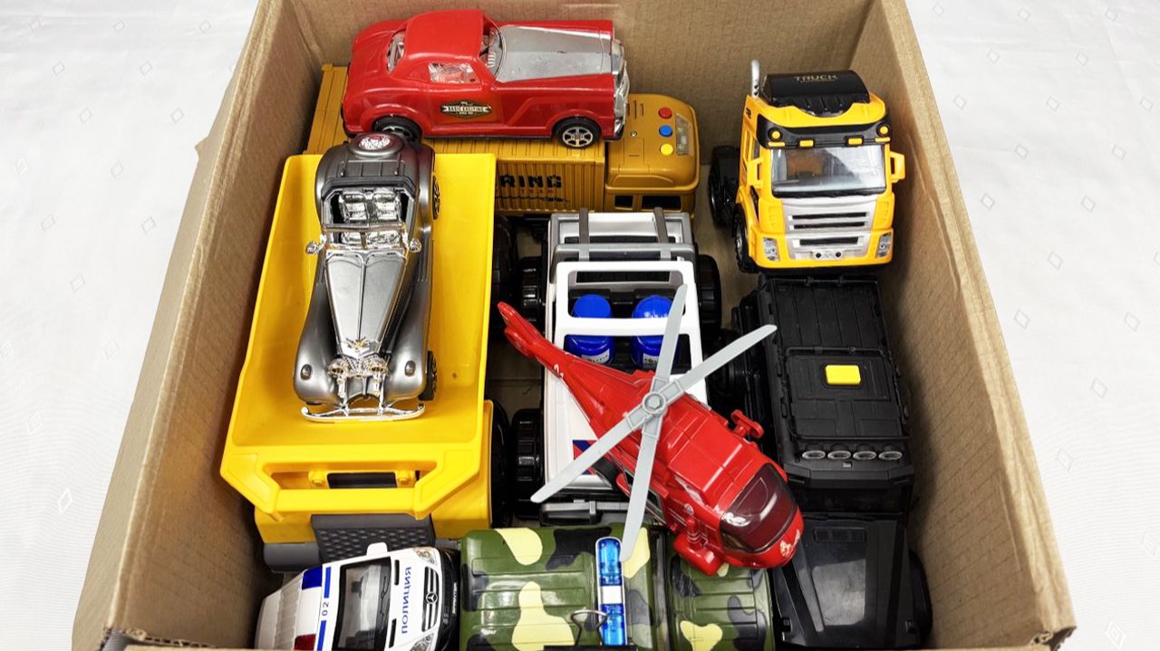 Мультики для детей и малышей. Машинки в коробке, яркая весенняя гоночная трасса. Мультики Залипалки смотреть онлайн