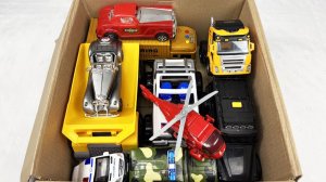 Мультики для детей и малышей. Машинки в коробке, яркая весенняя гоночная трасса. Мультики Залипалки