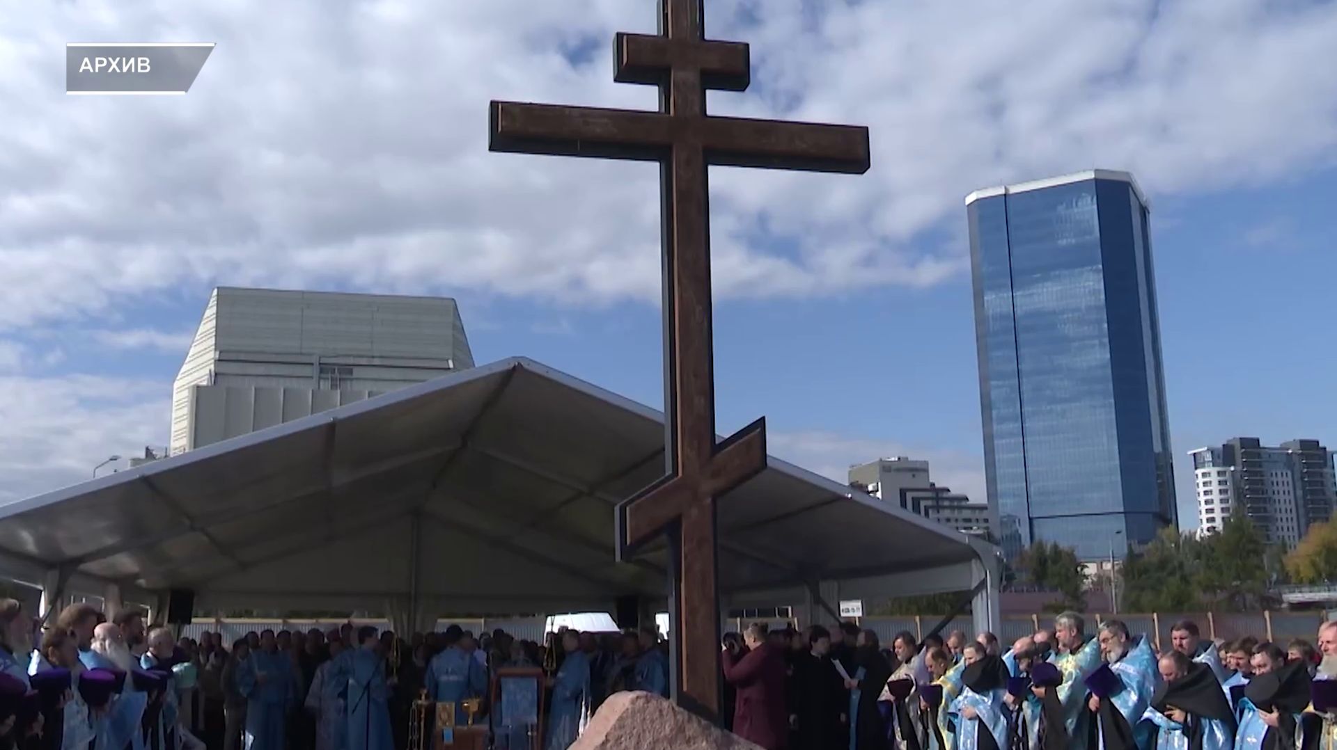 «ЕЩЁ РАЗ ВЗВЕСИТЬ РЕШЕНИЯ»: МЭР КРАСНОЯРСКА ПОРУЧИЛ ОБСУДИТЬ ПРОЕКТ СОБОРА НА СТРЕЛКЕ смотреть онлайн