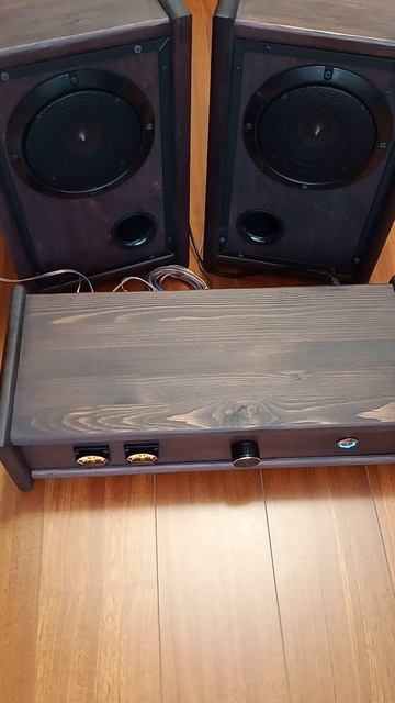 Bluetooth-усилитель и колонки из дерева