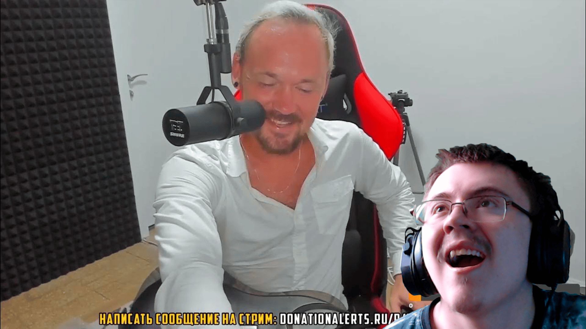 Как Fredguitarist'а пытались обмануть на унитаз и юбку в России ( @breadfan ) | Реакция смотреть онлайн