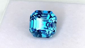 "Швейцарский" Голубой Топаз 12,23 карата