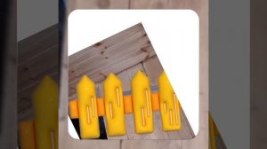 1000047297.mp4 (Собака наблюдает за устройством лестницы на 2 этаж в доме А-фрейм)