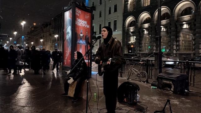 УЛИЧНЫЕ. МУЗЫКАНТЫ АДМИРАЛТЕЙСКАЯ смотреть онлайн