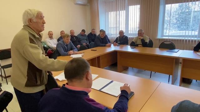 Мадина Чевычалова и Леонид Нагорный о поведении депутатов и их деятельности смотреть онлайн