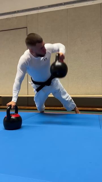 🔥7 Best Kettlebell Exercises for Judoka 🥋#judo #judotraining #kettlebellworkout #gripstrength смотреть онлайн