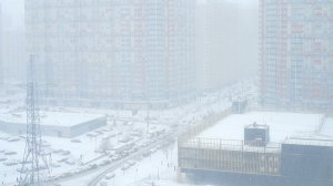 Зимний вид на Москву из окна — снегопад, дома | Фон для работы, сна — 10 мин