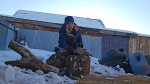 Распилил бревно ножовкой