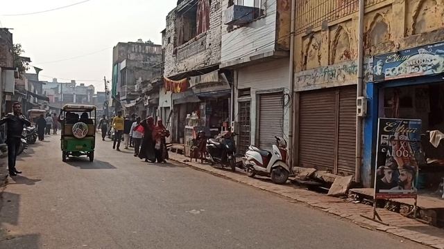 Агра оказалась самым неприглядным городком! смотреть онлайн