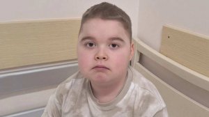 Зрители РЕН ТВ помогли собрать средства на лечение Дениса с редким заболеванием