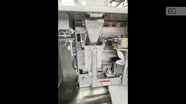 Станок для упаковки орехов в готовый пакет MNG-180 смотреть онлайн