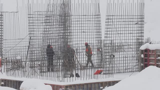 Все по графику смотреть онлайн