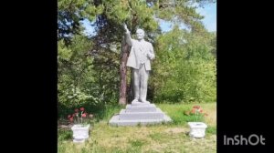 Памятник Ленину в селе Горячинск на  территории санатория. 17/06/2025