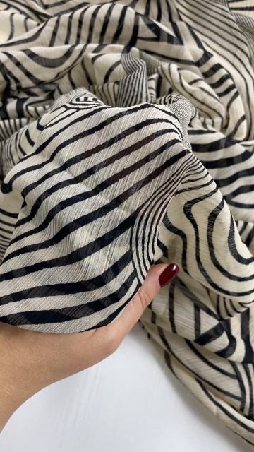 Ткань креп-шифон жатый с графичным принтом PL-0422 смотреть онлайн