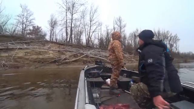 НА РЫБАЛКУ С ЖЕНОЙ. ПЕРВЫЙ РАЗ ВИЖУ ТАКУЮ РЫБИНУ! ДВА РЕКОРДА ЗА ОДИН ДЕНЬ! РЫБА смотреть онлайн