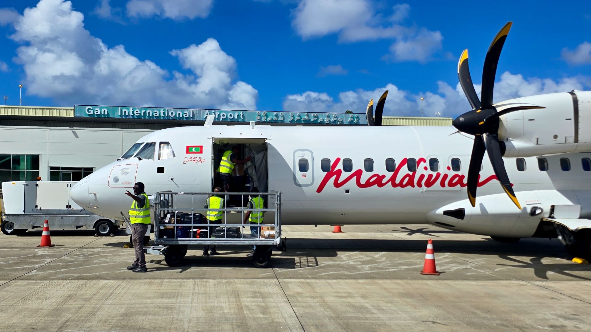 ATR 72 а/к Maldivian | Рейс Ган – Мале (Мальдивы) смотреть онлайн
