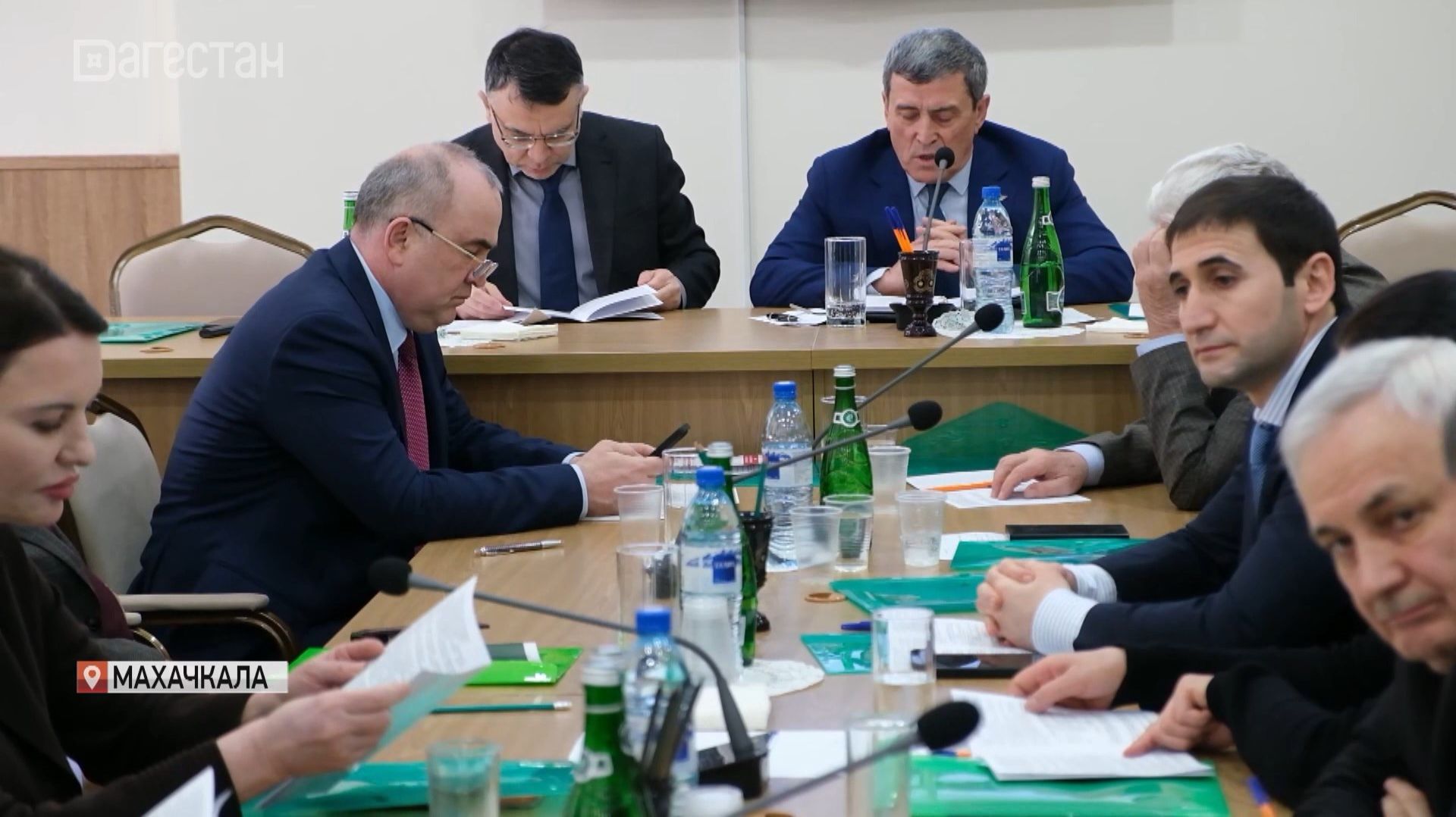 Круглый стол Федерации профсоюзов Дагестана прошел в Махачкале смотреть онлайн